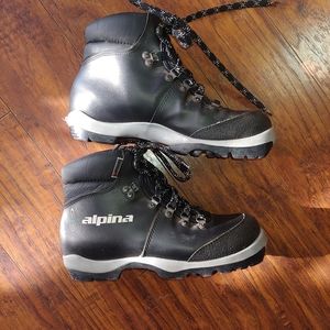 BC Alpina Ski Cross Country Snow Boots Size 38 Blk